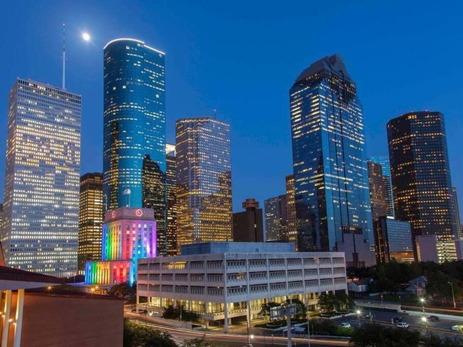 Beautiful/Spacious 2 Bedroom Houston Near Galleria Екстер'єр фото