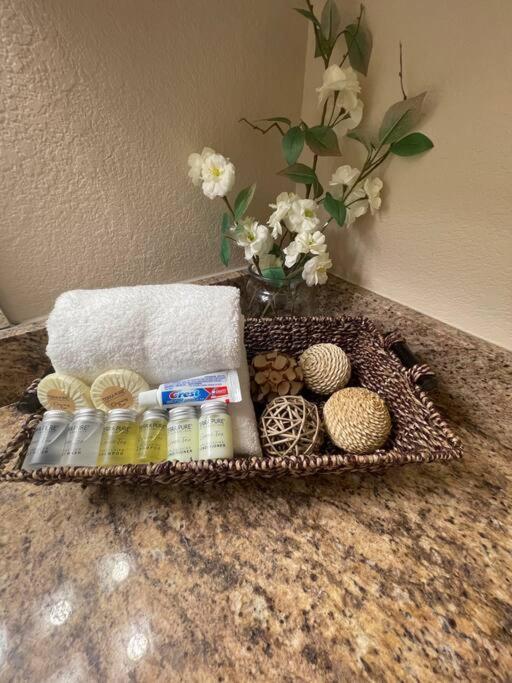 Beautiful/Spacious 2 Bedroom Houston Near Galleria Екстер'єр фото